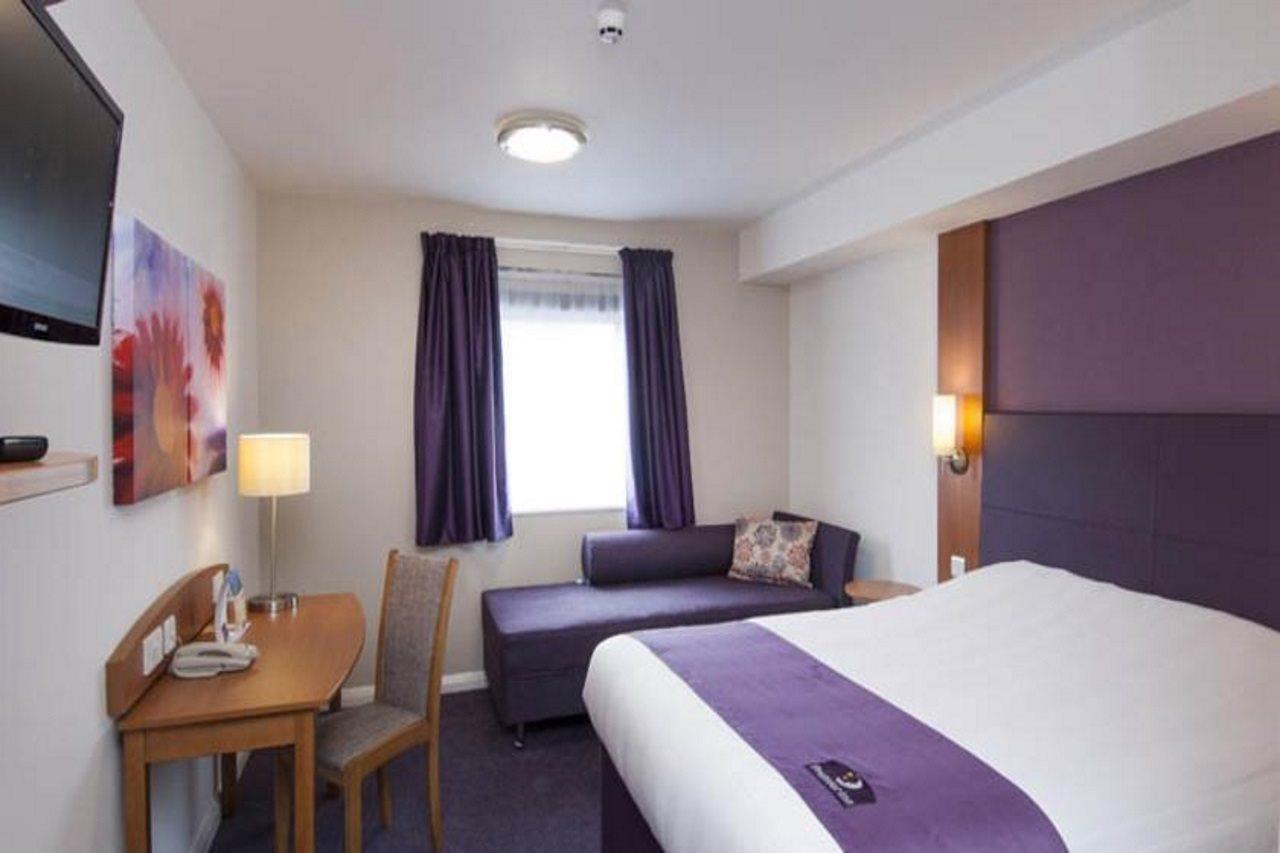 Premier Inn Oxford Exterior photo
