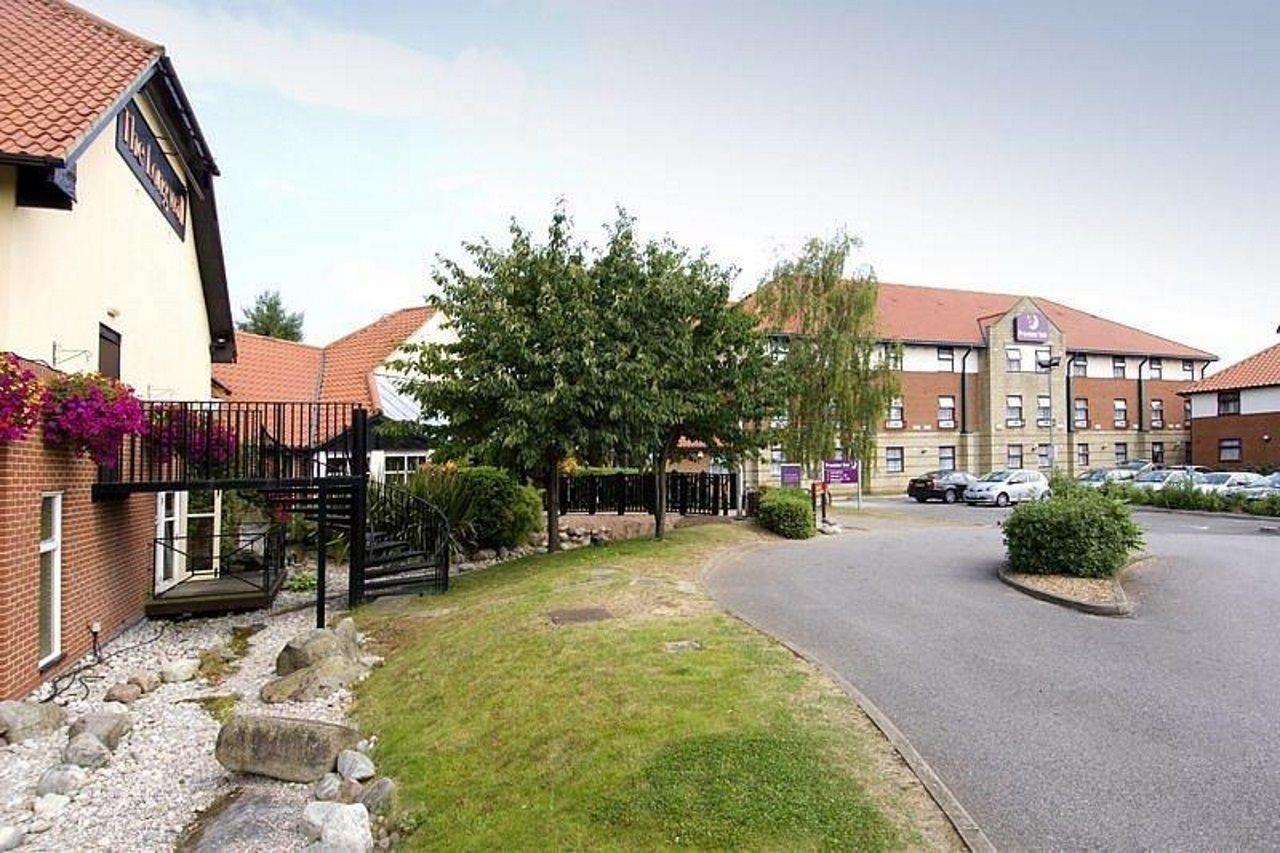 Premier Inn Oxford Exterior photo